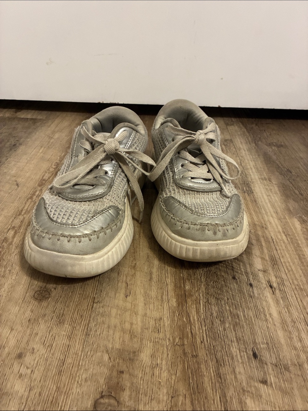 Dream Pairs Silver Lace-Up Kids Sneakers